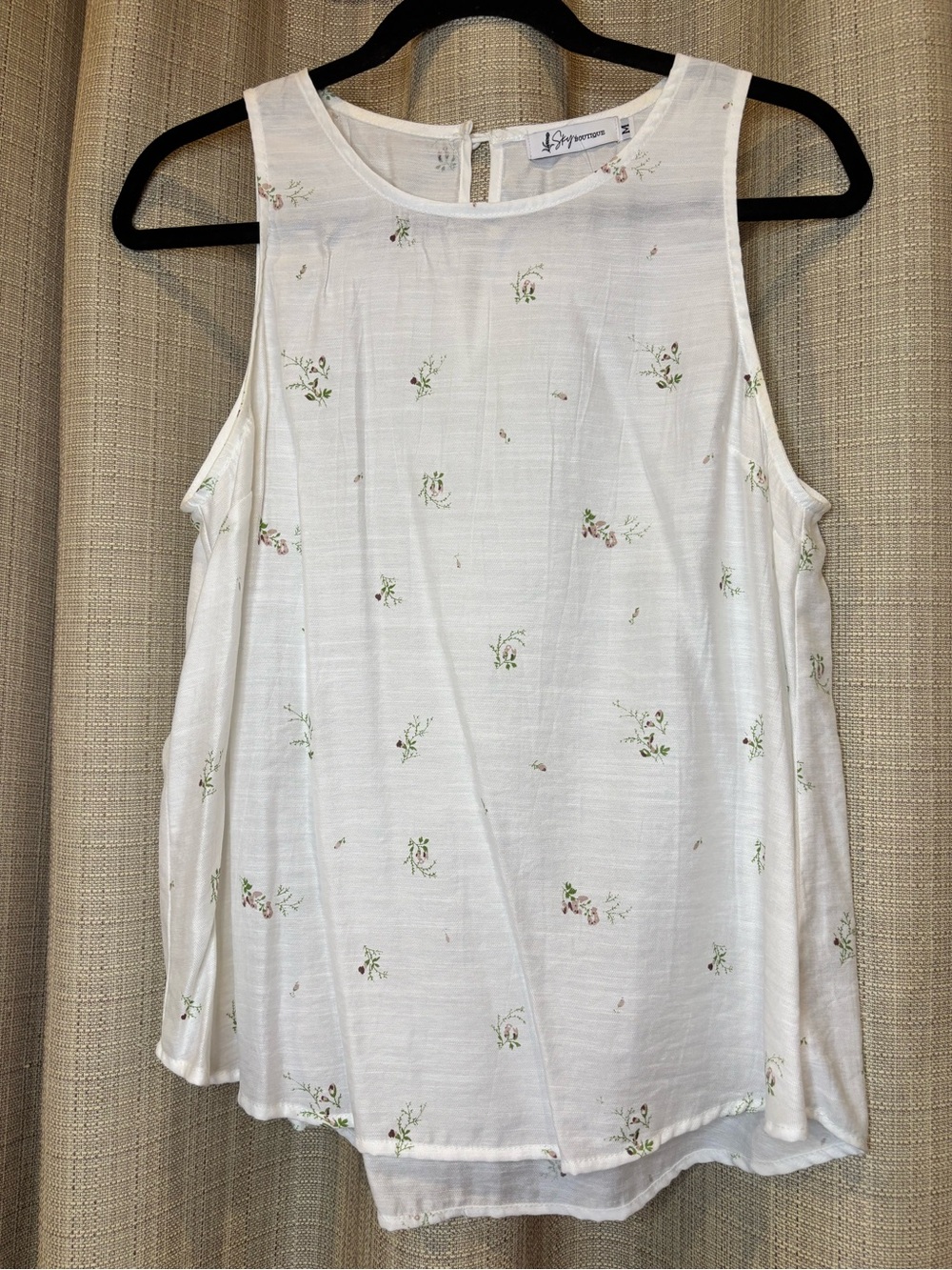 Boutique Lightweight White Floral-Print Sleeveless Camisole Medium NWOT